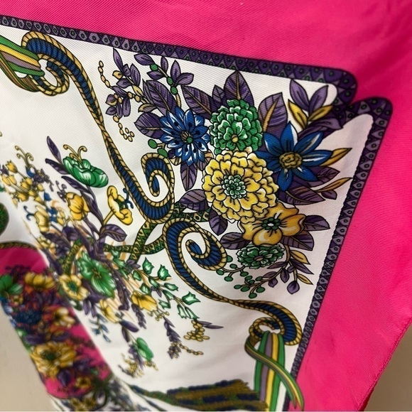 SCARF square colorful and elegant, floral print, quality polyester 31”x31” - Picture 7 of 10